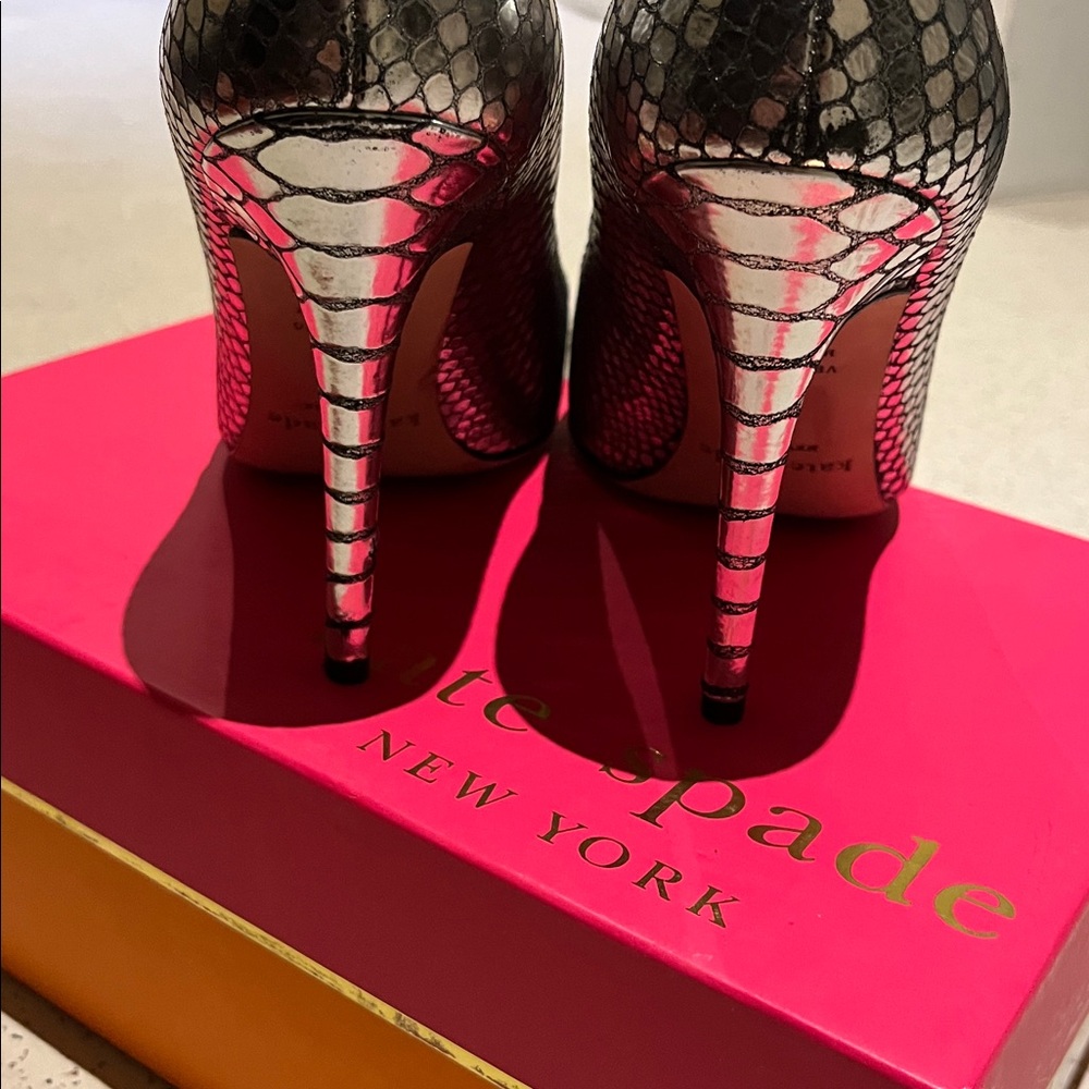 Kate Spade New York Lollipop Pumps-Pewter-made in Italy Metallic Silver Heels- 9 - Picture 12 of 15